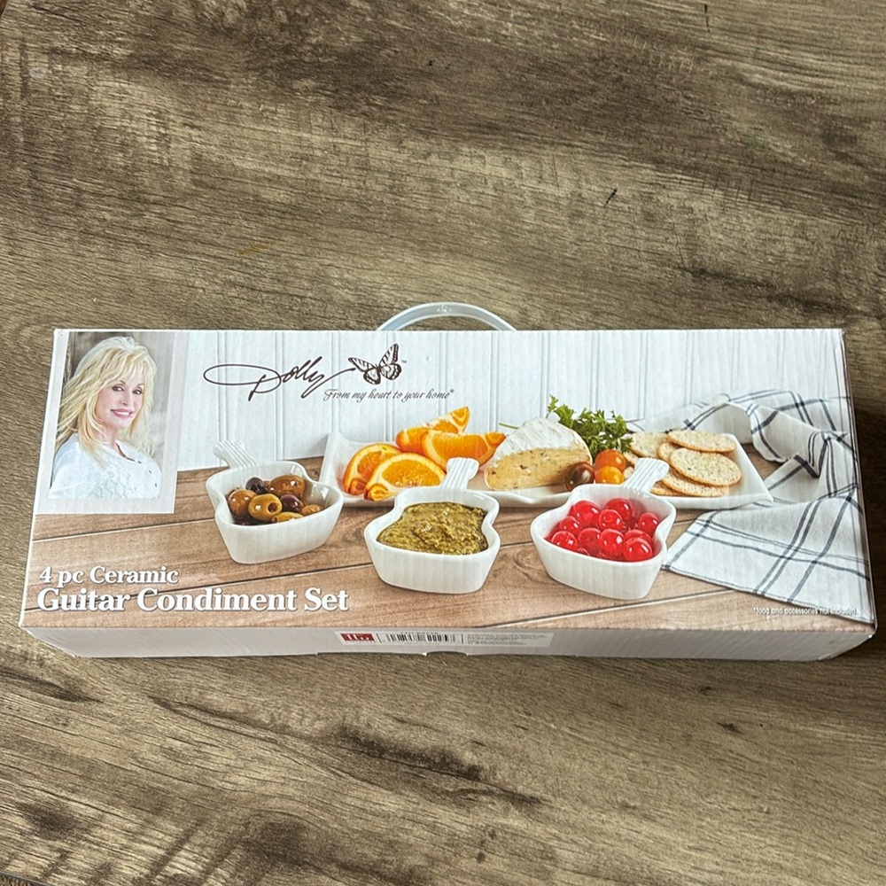 Dolly Parton Guitar Condiment Set